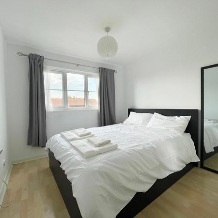 Colliers Wood 1 Bed South London Short Stay Мичъм Екстериор снимка