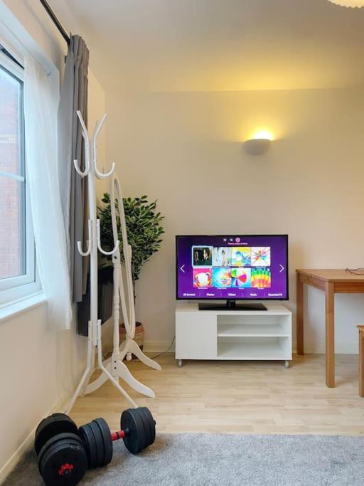 Colliers Wood 1 Bed South London Short Stay Мичъм Екстериор снимка